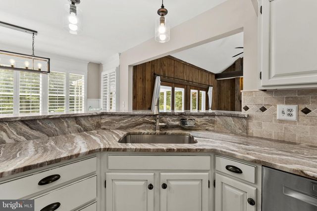 21291 SMOKEHOUSE CT, Ashburn, VA 20147