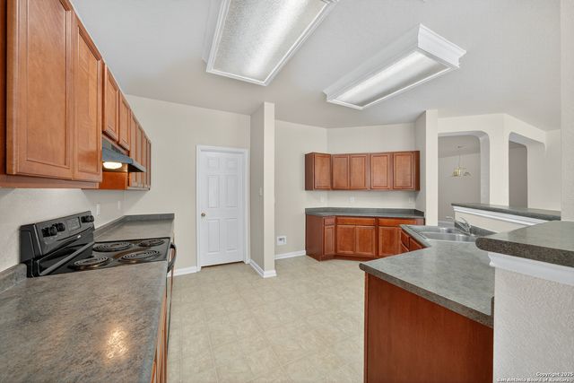 221 Springtree Cove, Cibolo, TX 78108