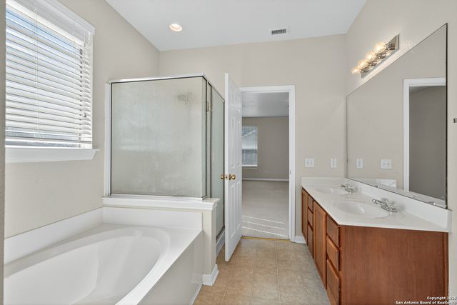 221 Springtree Cove, Cibolo, TX 78108