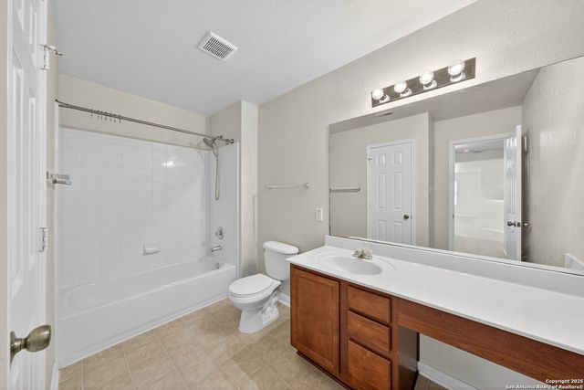 221 Springtree Cove, Cibolo, TX 78108