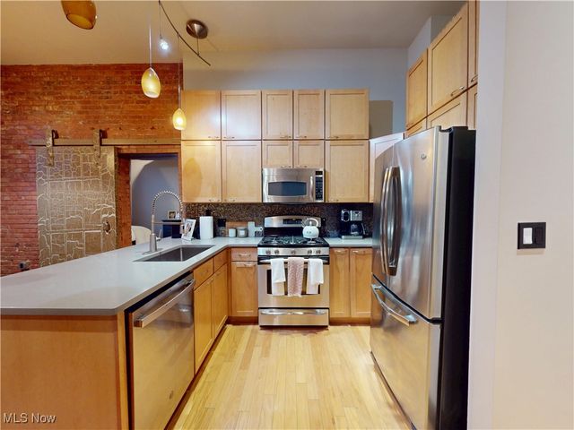 1260 W 4th Street 402, Cleveland, OH 44113