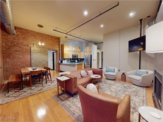 1260 W 4th Street 402, Cleveland, OH 44113