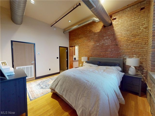 1260 W 4th Street 402, Cleveland, OH 44113