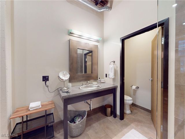 1260 W 4th Street 402, Cleveland, OH 44113