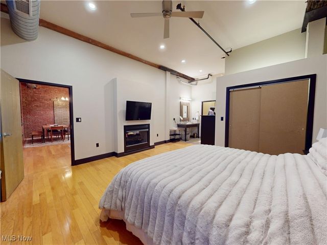 1260 W 4th Street 402, Cleveland, OH 44113