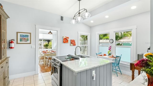 112 16TH STREET W, Bradenton, FL 34205