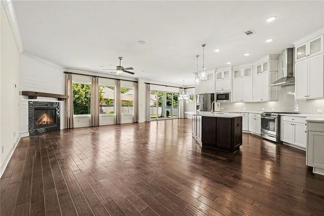 105 Sheridan Drive, Woodstock, GA 30189