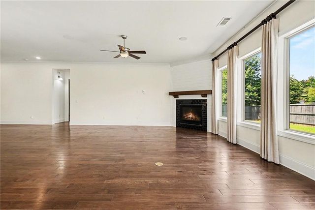 105 Sheridan Drive, Woodstock, GA 30189