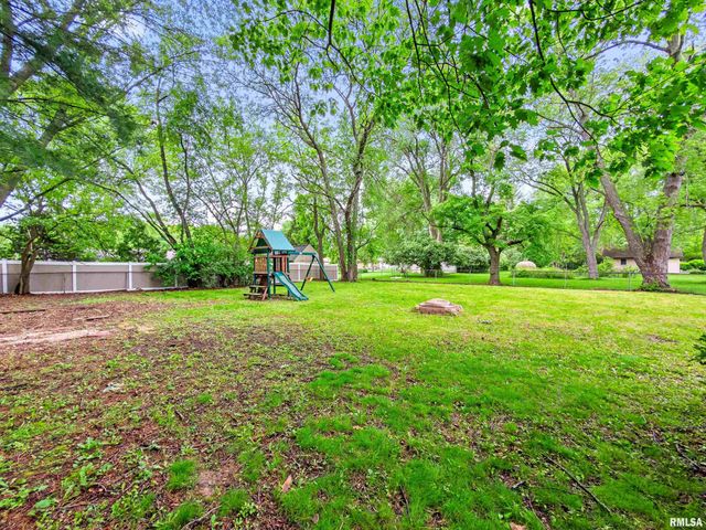 5333 N BIG HOLLOW Road, Peoria, IL 61615
