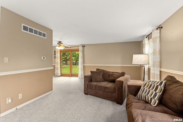 5333 N BIG HOLLOW Road, Peoria, IL 61615