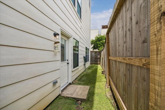 1410 Malone Street C, Houston, TX 77007