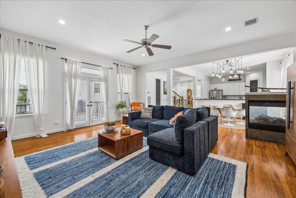 1410 Malone Street C, Houston, TX 77007