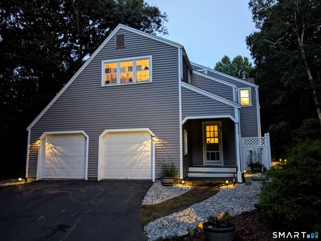 35 Shingle Mill Road, Simsbury, CT 06092