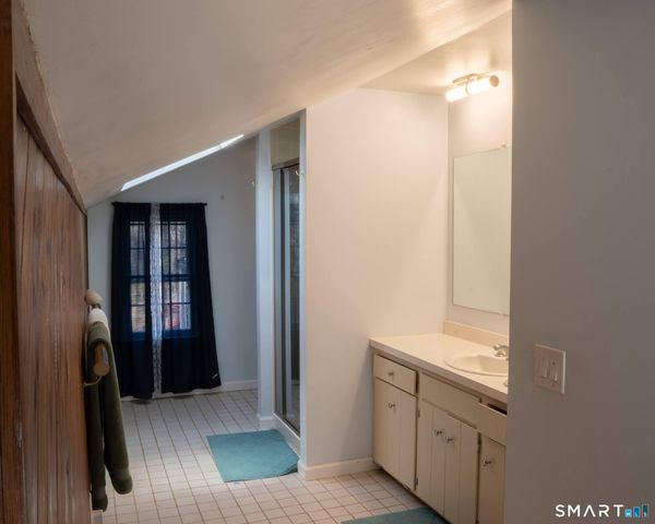 35 Shingle Mill Road, Simsbury, CT 06092