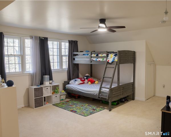 35 Shingle Mill Road, Simsbury, CT 06092