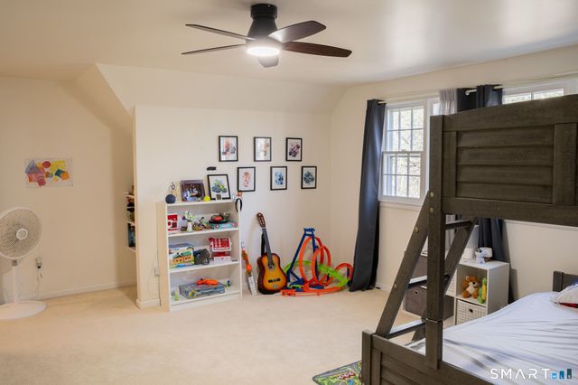 35 Shingle Mill Road, Simsbury, CT 06092