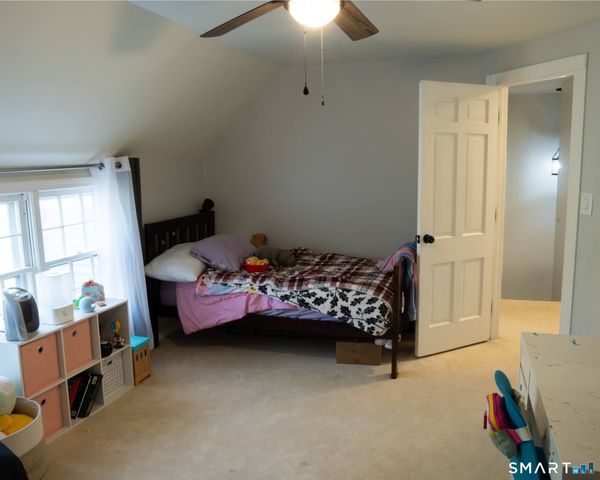 35 Shingle Mill Road, Simsbury, CT 06092