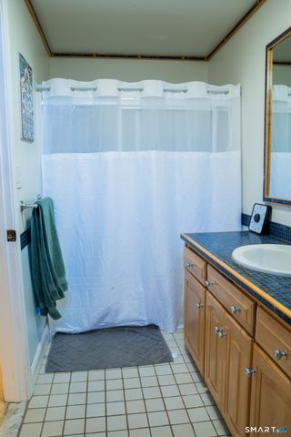 35 Shingle Mill Road, Simsbury, CT 06092