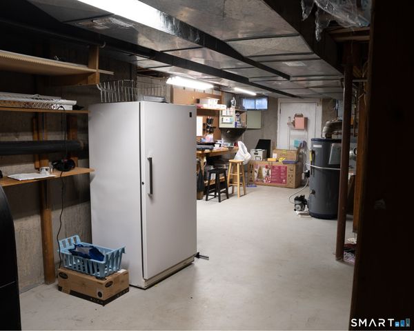 35 Shingle Mill Road, Simsbury, CT 06092