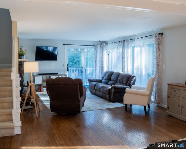 35 Shingle Mill Road, Simsbury, CT 06092