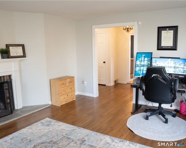 35 Shingle Mill Road, Simsbury, CT 06092