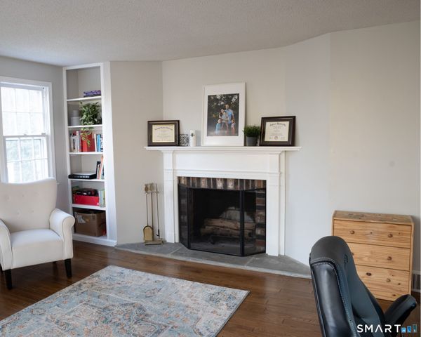 35 Shingle Mill Road, Simsbury, CT 06092