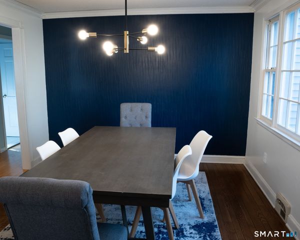 35 Shingle Mill Road, Simsbury, CT 06092