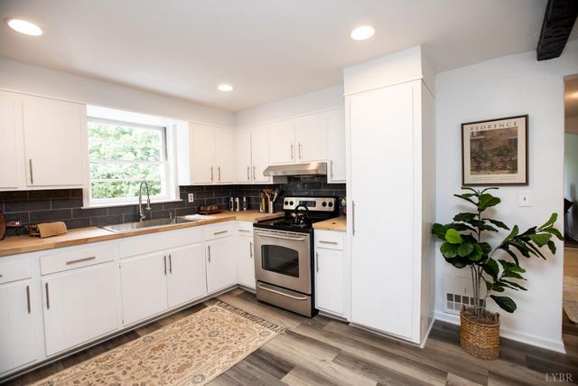 3806 Richmond Highway, Spout Spring, VA 24593