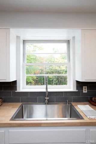 3806 Richmond Highway, Spout Spring, VA 24593