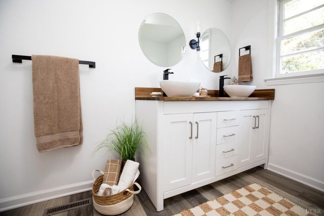 3806 Richmond Highway, Spout Spring, VA 24593