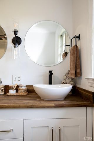 3806 Richmond Highway, Spout Spring, VA 24593