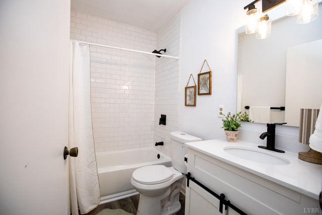 3806 Richmond Highway, Spout Spring, VA 24593