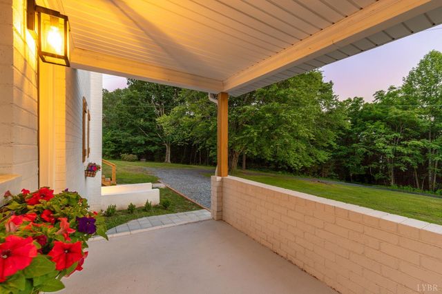 3806 Richmond Highway, Spout Spring, VA 24593