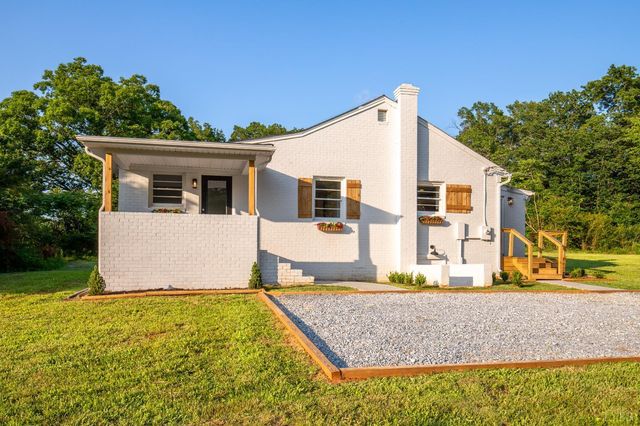 3806 Richmond Highway, Spout Spring, VA 24593