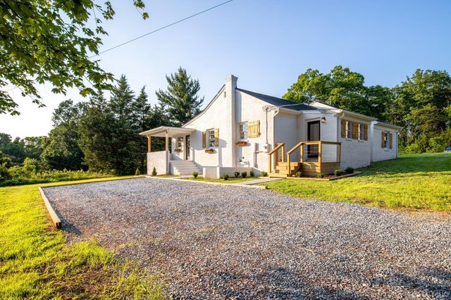3806 Richmond Highway, Spout Spring, VA 24593
