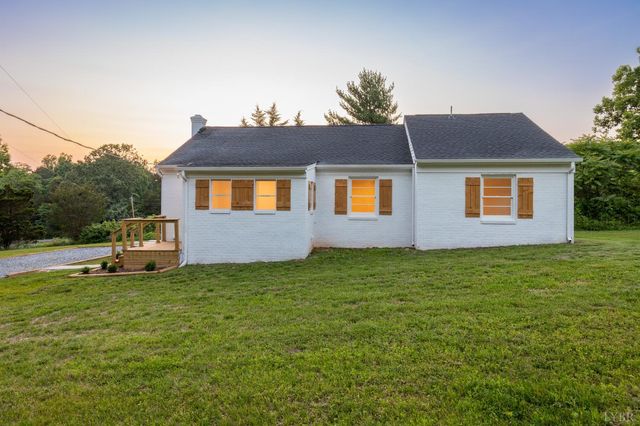 3806 Richmond Highway, Spout Spring, VA 24593