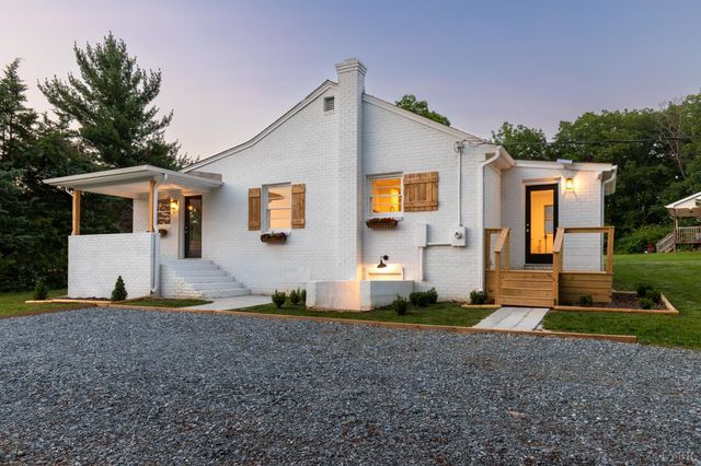 3806 Richmond Highway, Spout Spring, VA 24593