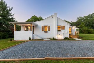 3806 Richmond Highway, Spout Spring, VA 24593