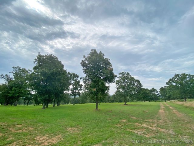 15778 W Forest Road, Park Hill, OK 74451
