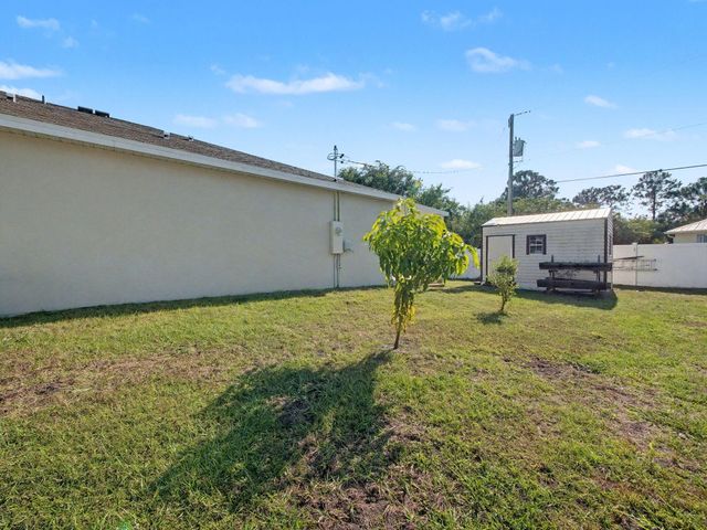1250 SW Paar Drive, Port St Lucie, FL 34953