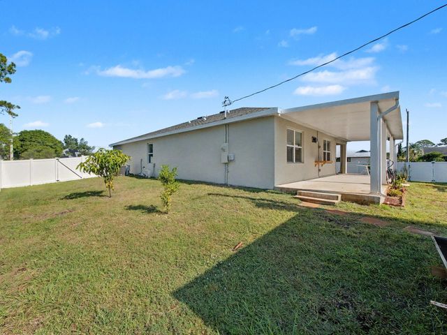 1250 SW Paar Drive, Port St Lucie, FL 34953