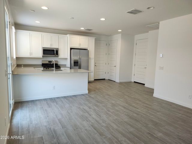 24924 N 167TH Avenue, Surprise, AZ 85387