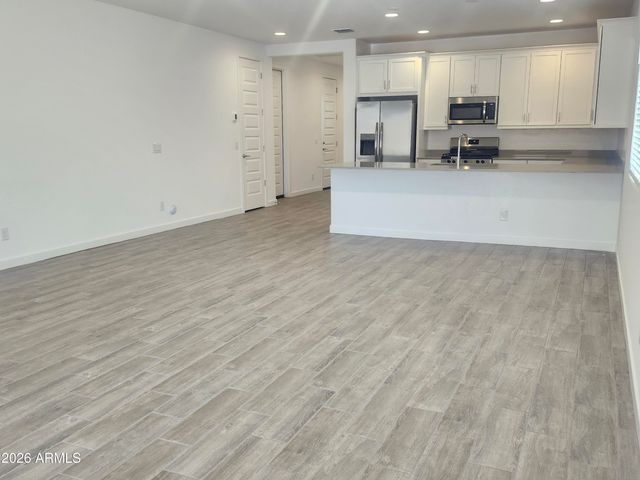 24924 N 167TH Avenue, Surprise, AZ 85387