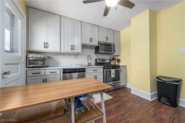 2321 Oak Park Avenue, Cleveland, OH 44109