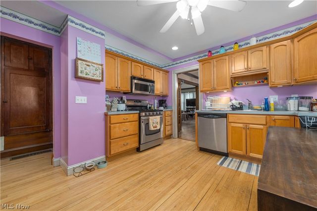 2321 Oak Park Avenue, Cleveland, OH 44109