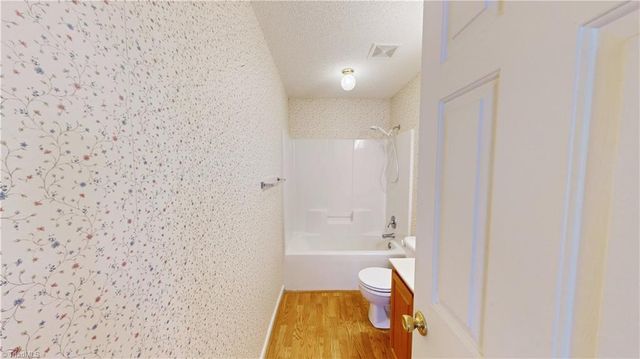 4 BRAXTON Lane, Thomasville, NC 27360