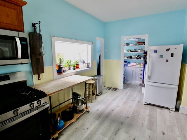 24 Couch St, Taunton, MA 02780