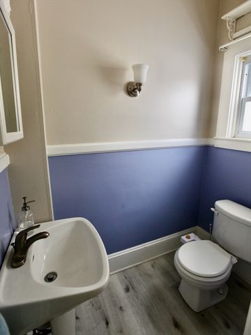 24 Couch St, Taunton, MA 02780