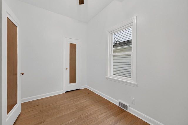 1979 S 10th STREET, Milwaukee, WI 53204