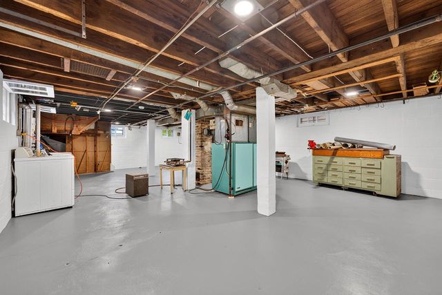 1979 S 10th STREET, Milwaukee, WI 53204